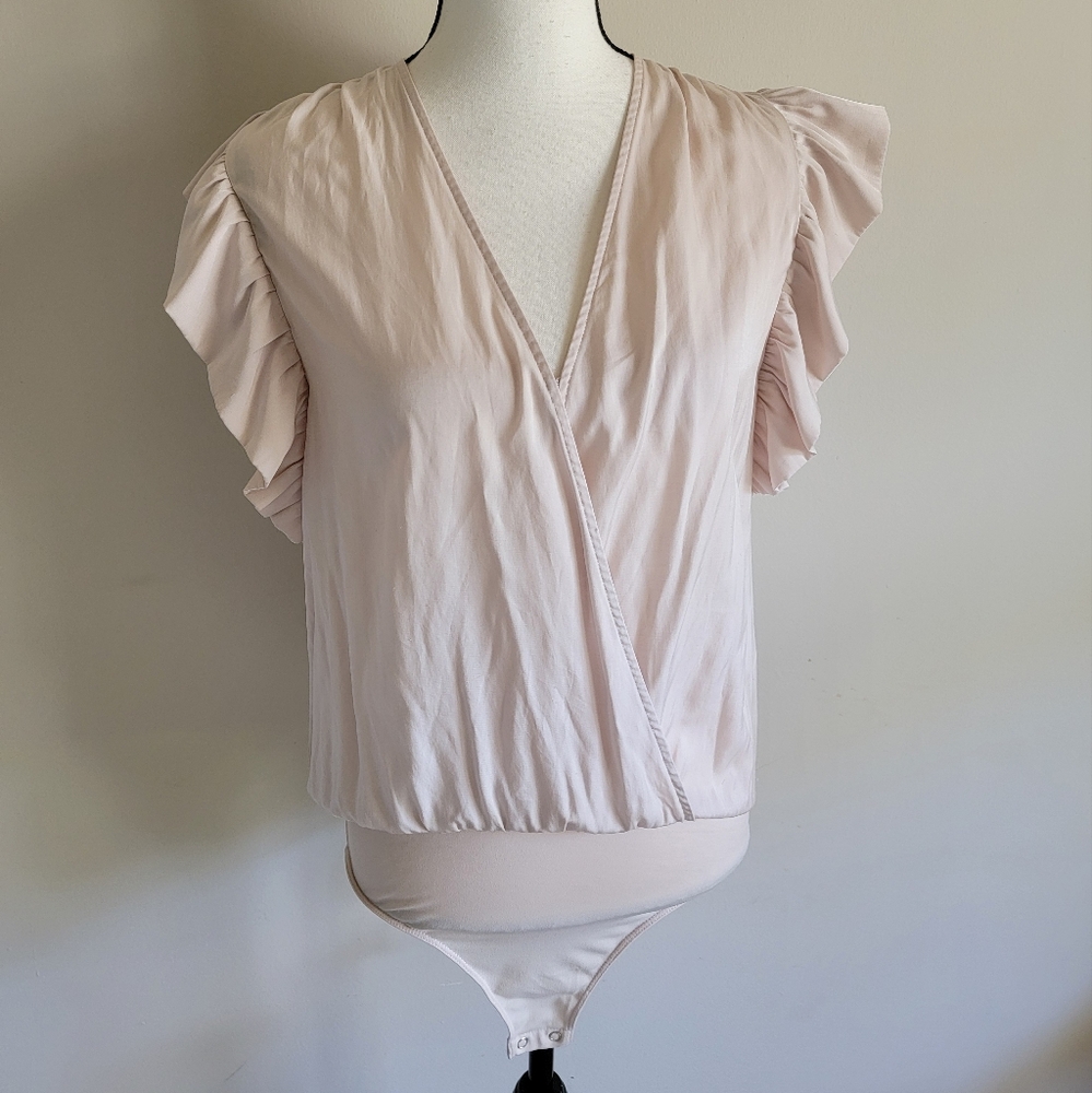 Express Light Pink Ruffle Sleeve Bodysuit